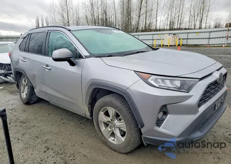 2020 Toyota Rav4 Xle z USA, uszkodzony, nr VIN 2T3P1RFV5LC106478